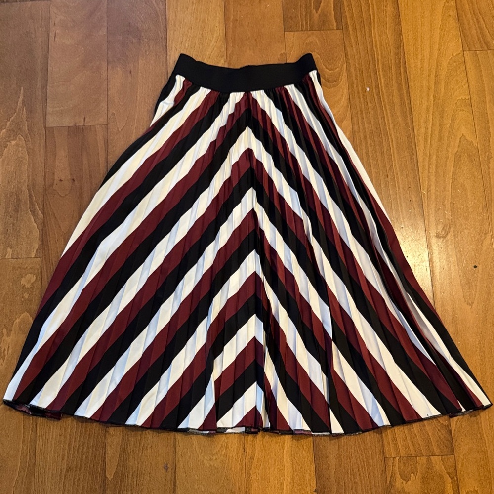 Saks Fifth Avenue Skirt with Black, White,‎ and Burgundy Stripes midi pleated